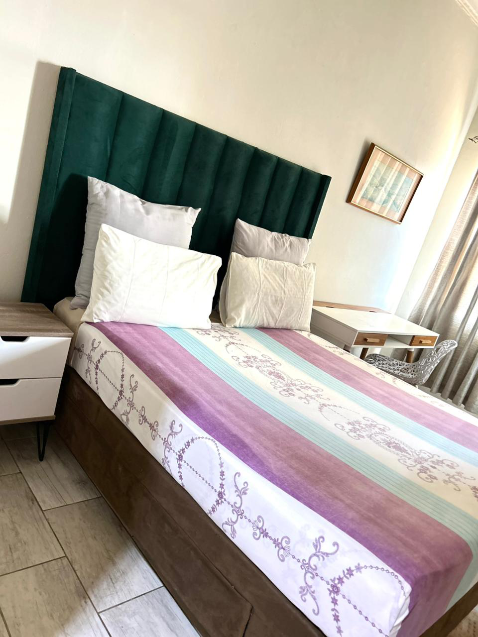 Private Outside Room